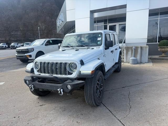 2024 Jeep Wrangler 4-Door Sahara 4x4