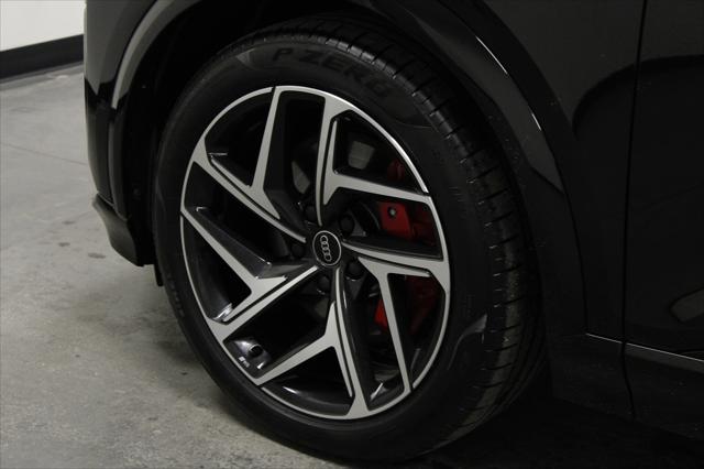 2025 Audi SQ6 e-tron Prestige quattro