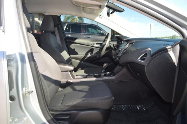 2017 Chevrolet Cruze LT Auto