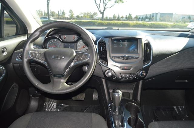 2017 Chevrolet Cruze LT Auto