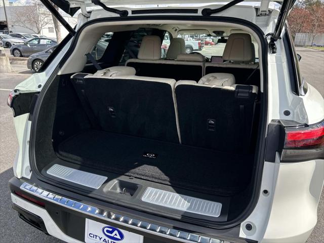 2023 INFINITI QX60 LUXE AWD