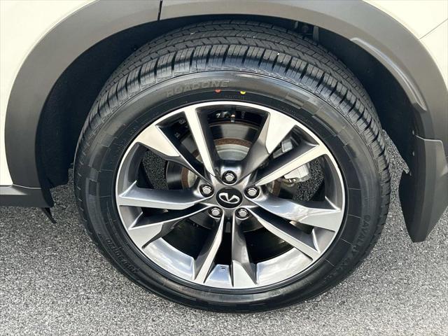 2023 INFINITI QX60 LUXE AWD