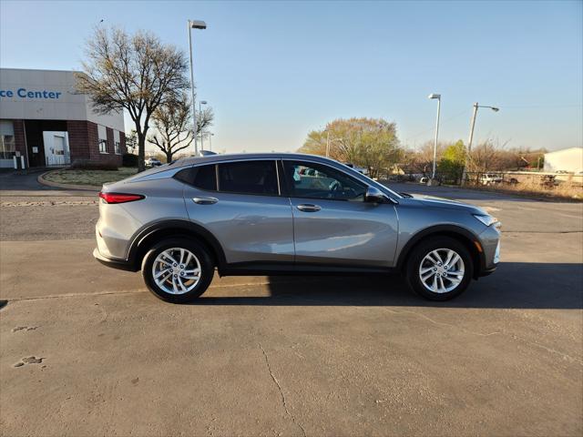 2026 Buick NV Preferred FWD