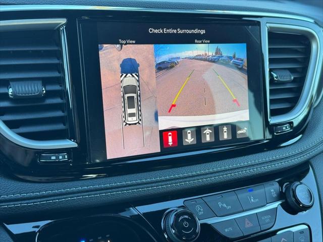 2026 Chrysler Pacifica Select AWD