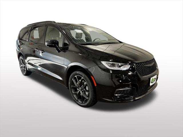 2026 Chrysler Pacifica Limited AWD