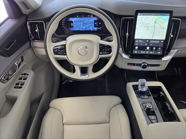 2026 Volvo XC90 Ultra, B6 AWD Gas (mild hybrid), Gasoline, Bright, 7 Seats