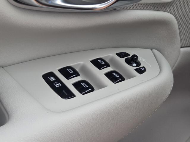 2026 Volvo XC90 Ultra, B6 AWD Gas (mild hybrid), Gasoline, Bright, 7 Seats