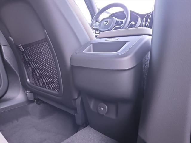 2026 Volvo XC60 B5 Core