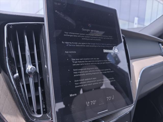 2026 Volvo XC60 B5 Core