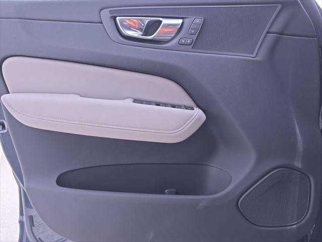 2026 Volvo XC60 B5 Core