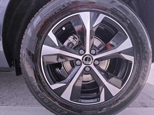 2026 Volvo XC60 B5 Core