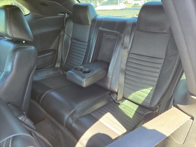 2012 Dodge Challenger SXT