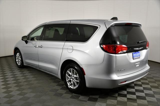 2022 Chrysler Voyager LX