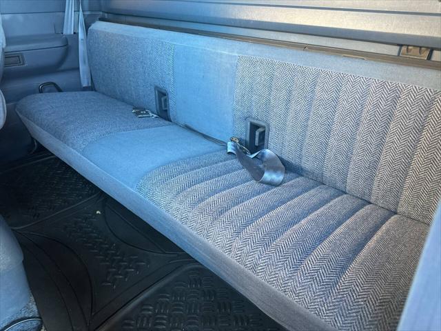 1993 Ford F-250 XLT 2dr 4WD Extended Cab LB HD