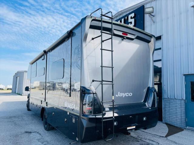 2024 Ford 600 Unknown
