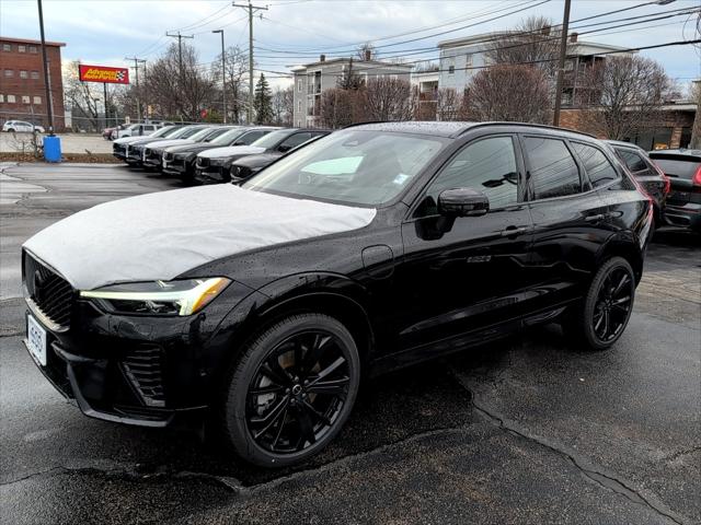 2026 Volvo XC60 Plug-In Hybrid Black Edition Ultra, T8 AWD Electric/Gasoline, Dark