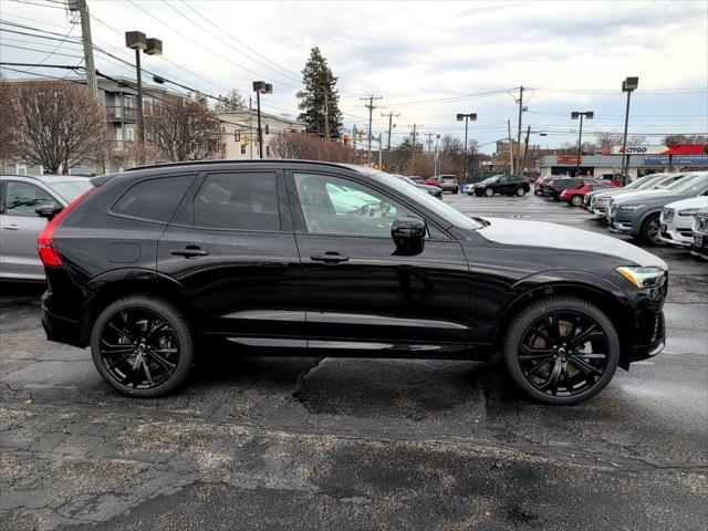 2026 Volvo XC60 Plug-In Hybrid Black Edition Ultra, T8 AWD Electric/Gasoline, Dark