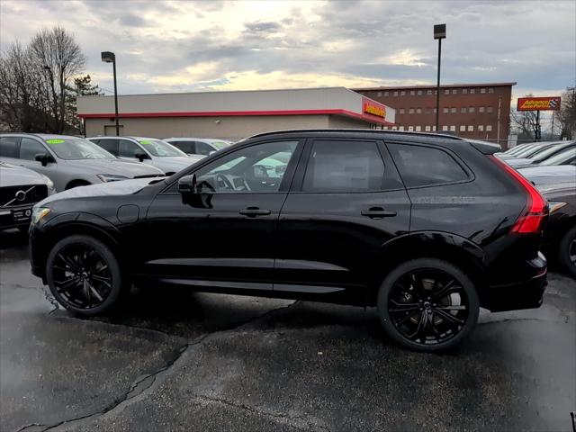 2026 Volvo XC60 Plug-In Hybrid Black Edition Ultra, T8 AWD Electric/Gasoline, Dark