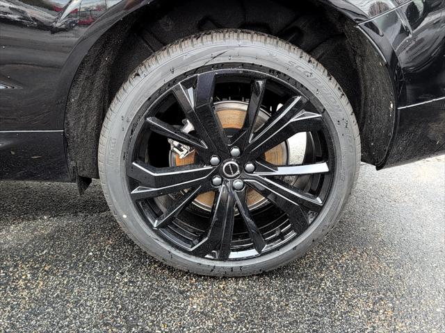 2026 Volvo XC60 Plug-In Hybrid Black Edition Ultra, T8 AWD Electric/Gasoline, Dark