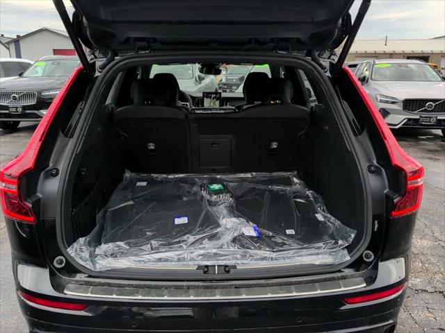 2026 Volvo XC60 Plug-In Hybrid Black Edition Ultra, T8 AWD Electric/Gasoline, Dark