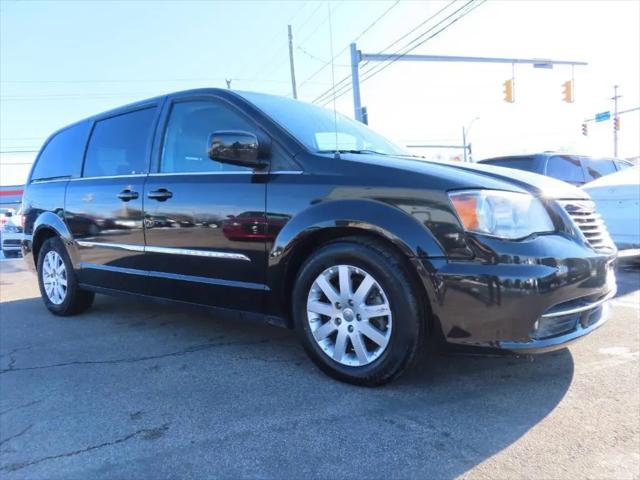 2014 Chrysler Town & Country Touring for sale in Wickliffe, OH