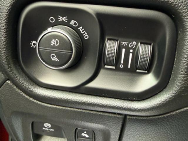 2025 Ram 1500 Laramie Crew Cab 4x4 5'7" Box