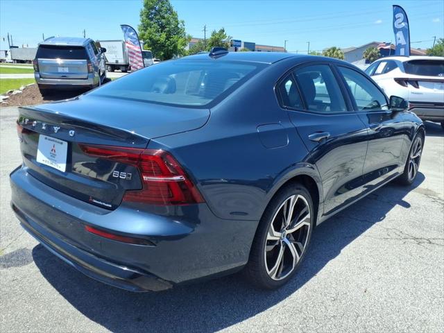 2024 Volvo S60 B5 Plus Dark Theme