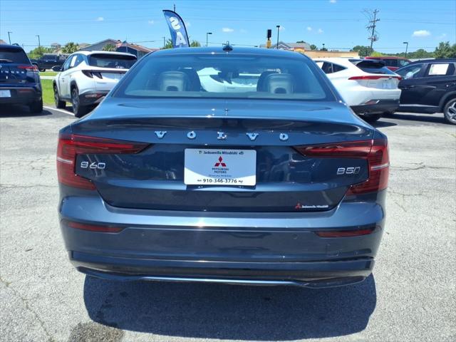 2024 Volvo S60 B5 Plus Dark Theme