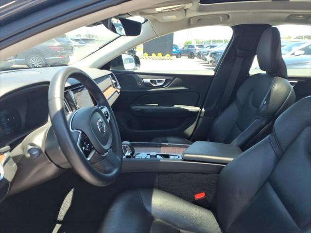 2024 Volvo S60 B5 Plus Dark Theme