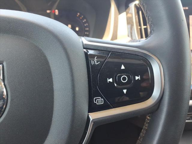 2024 Volvo S60 B5 Plus Dark Theme