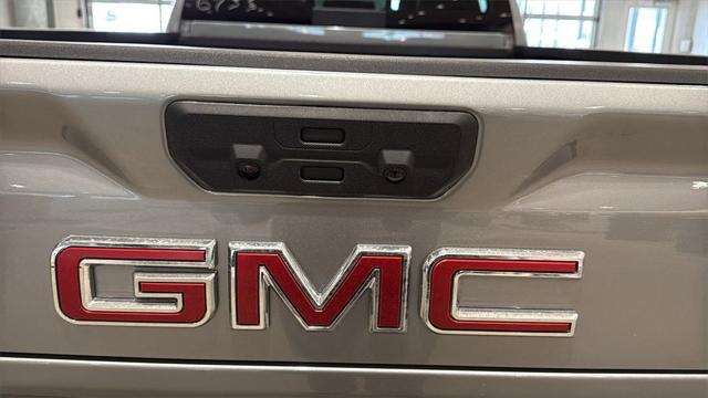 2026 GMC Sierra 3500HD Crew Cab, Long Bed, SLT Dual Rear Wheel, 4WD