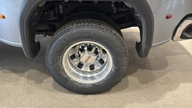 2026 GMC Sierra 3500HD Crew Cab, Long Bed, SLT Dual Rear Wheel, 4WD