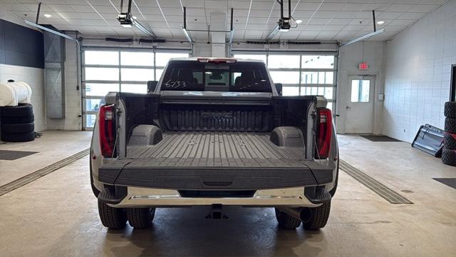 2026 GMC Sierra 3500HD Crew Cab, Long Bed, SLT Dual Rear Wheel, 4WD
