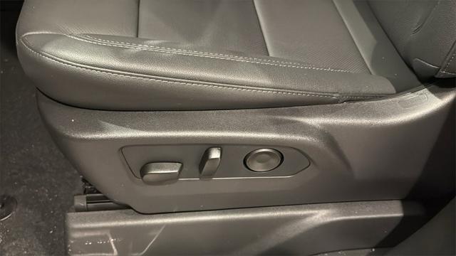 2026 GMC Sierra 3500HD Crew Cab, Long Bed, SLT Dual Rear Wheel, 4WD