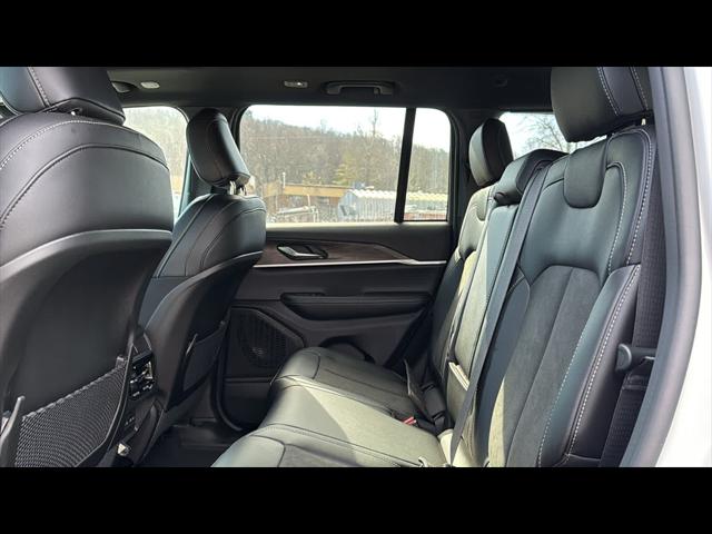 2026 Jeep Grand Cherokee Altitude 4x4