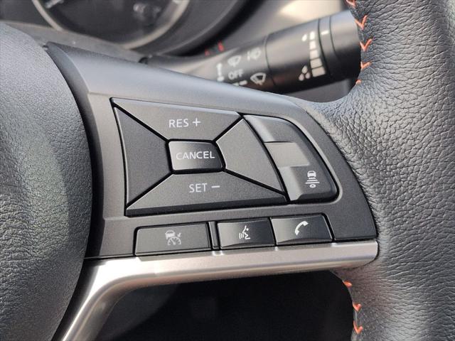 2025 Nissan Versa 1.6 SR