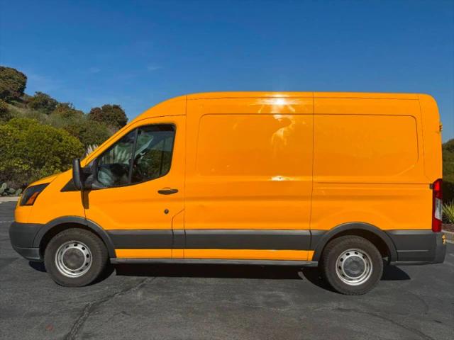 2017 Ford Transit Medium Roof w/Sliding Side Door w/RWB