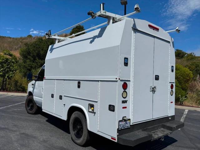 2015 Ford E-350 Cutaway Base