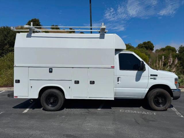2015 Ford E-350 Cutaway Base