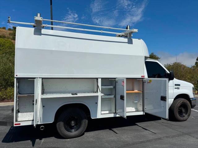 2015 Ford E-350 Cutaway Base