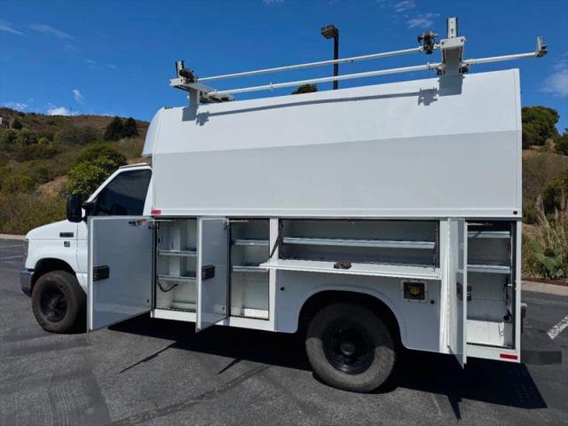 2015 Ford E-350 Cutaway Base