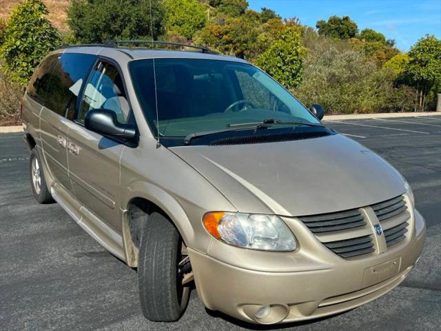 2005 Dodge Grand Caravan SXT