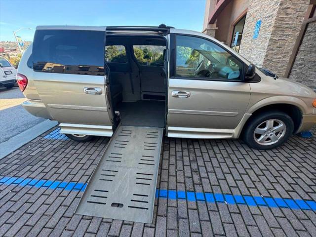 2005 Dodge Grand Caravan SXT