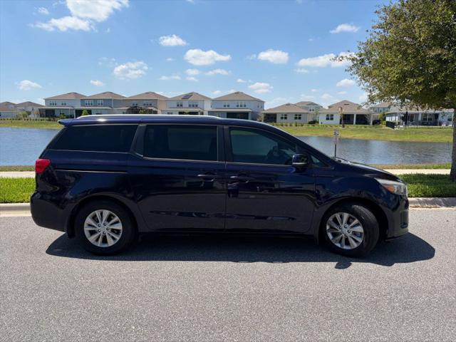 2018 Kia Sedona LX
