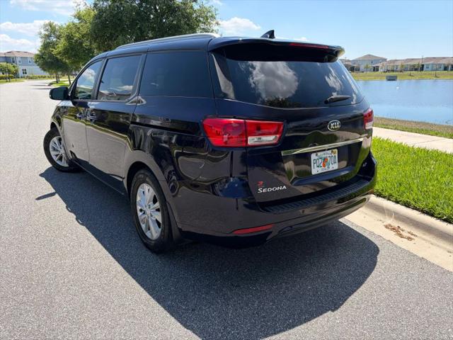 2018 Kia Sedona LX