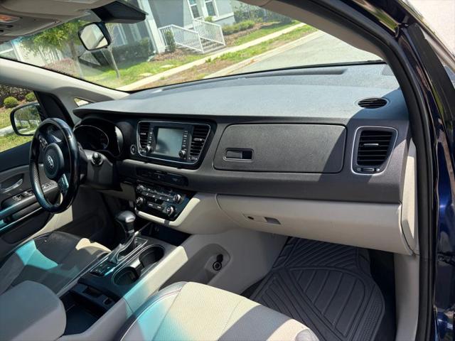 2018 Kia Sedona LX