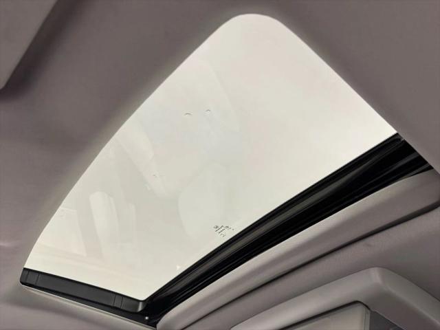 2021 Honda Pilot AWD Touring 8 Passenger