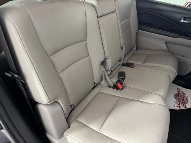 2021 Honda Pilot AWD Touring 8 Passenger