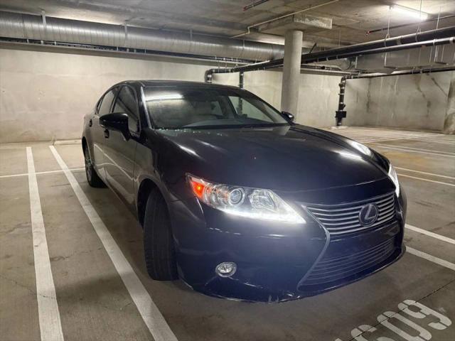 2014 Lexus ES 300h 300h