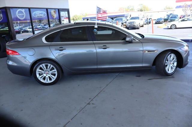 2017 Jaguar XF 35t Premium